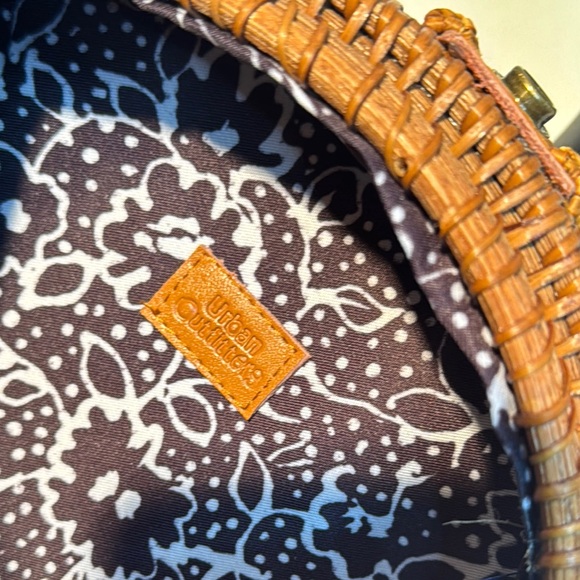 Urban Outfitters Brown Crossbody Bag with Woven Design - Picture 8 of 11
